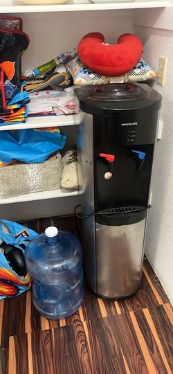 Frigidaire water cooler
