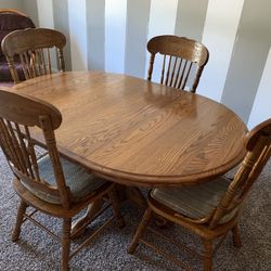 Beautiful Oak Dining Table