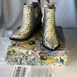 Jeffrey Campbell Cromwell Cutout  Snake Print Leather Western Ankle Boots Size 7.5M