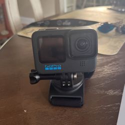 Gopro, Hero 10 And Attachments Extra Battery 