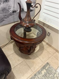 2 side tables