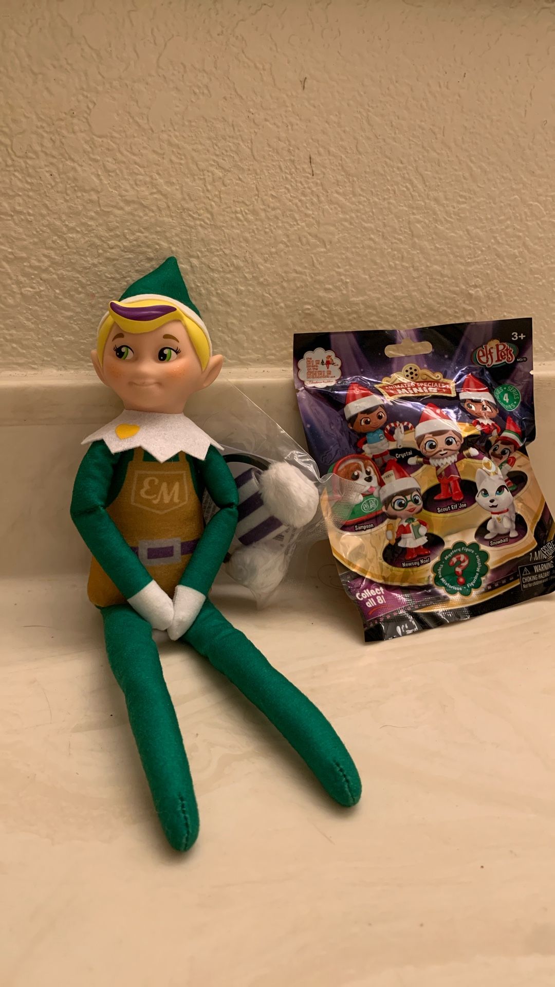 Elf On The Shelf, Elf Meats TOY MAKER  Comes With The Scarf And The Earmuffs Plus Elf On The Shelf, Animated Specials Minis All 8