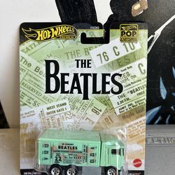 Hot Wheels premium 1/64 scale The Beatles Hiway Hauler