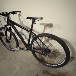 Specialized Rockhopper 29” Mountain bike 