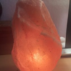 Himalayan Salt Lamp W/extra Bulbs 