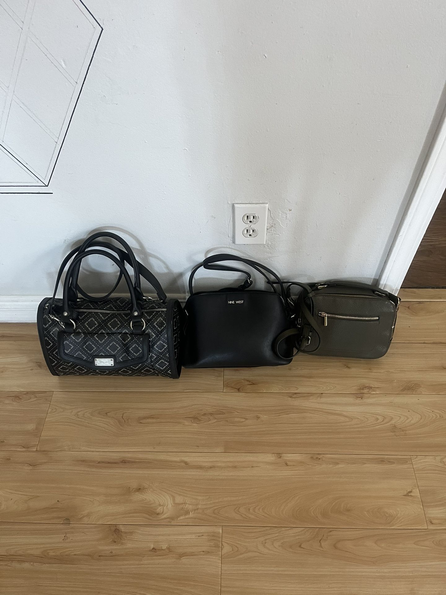 Hand Bags If You Want Give Me Best Offer Can You Pick Up City Heights