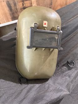 Welding shield