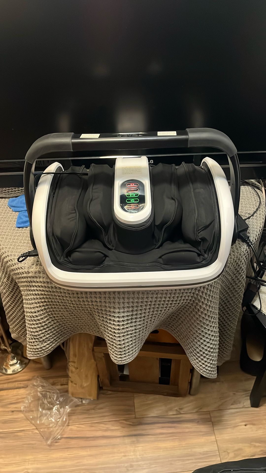 Cloud Foot Message Machine. Like New No Remote Or Box.