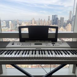 Yamaha YPG-235 Portable Grand Piano