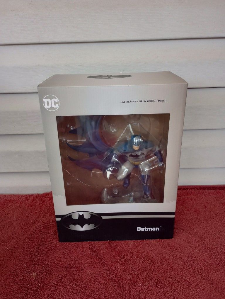 DC Comics 12in Batman Dark Knight Returns Jim Lee Statue Chronicle Collectibles