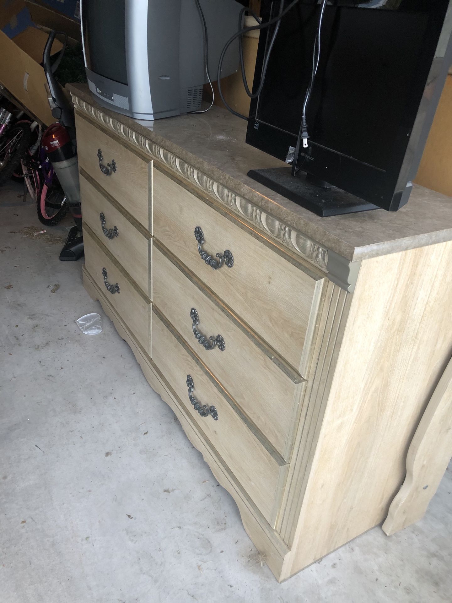 3 Piece Wood queen bed set
