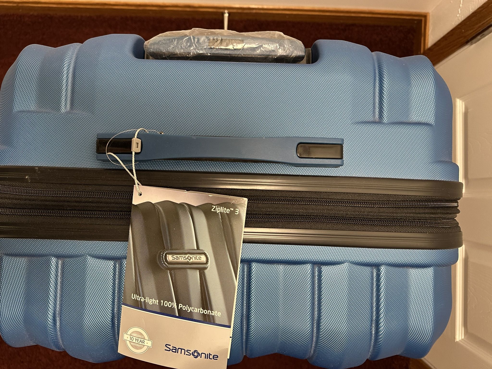 Samsonite Ziplite 3 28” Spinner Suitcase