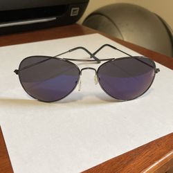 Aviator Style Sunglasses 