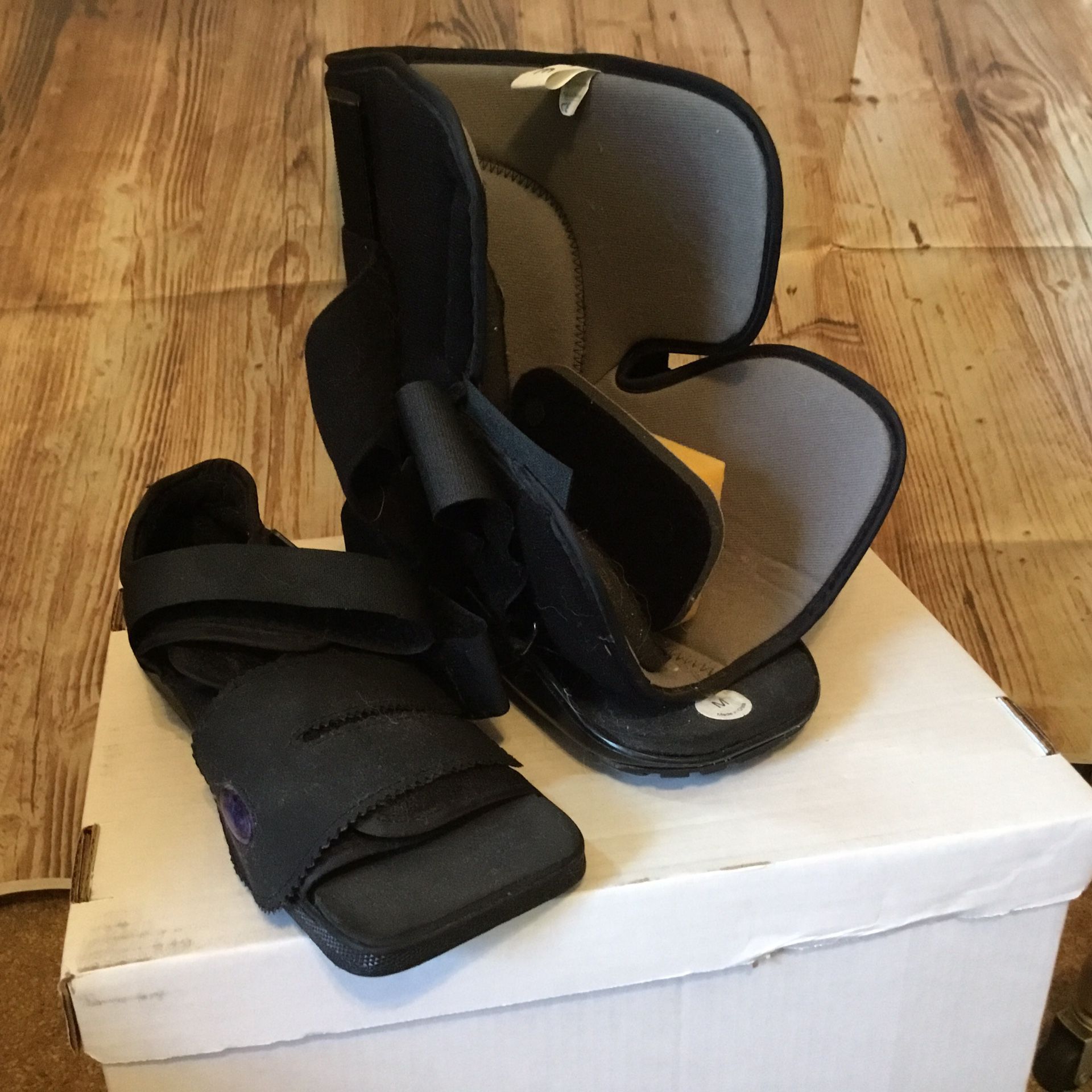 Darcy Black wedge & boot medical rehab shoe size Medium