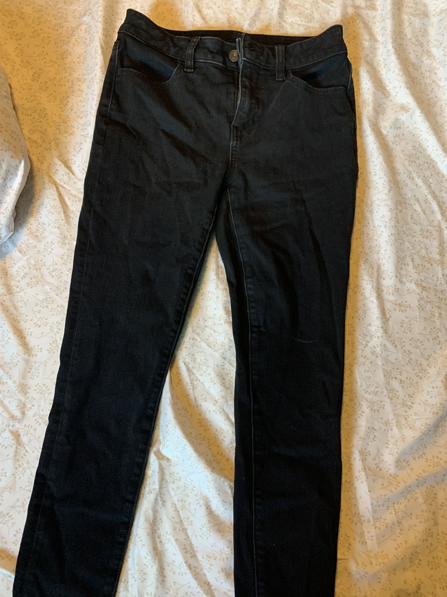 Women’s Black American Eagle Skinny Jeans