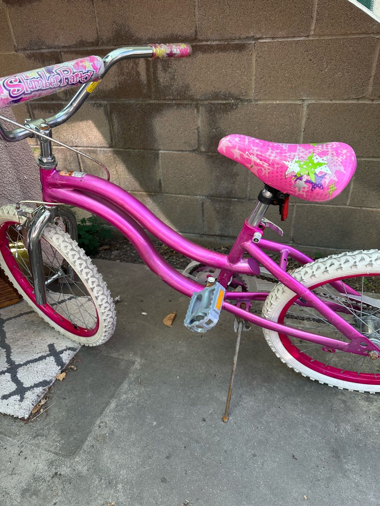 Slumber party Edison Bicycle pink