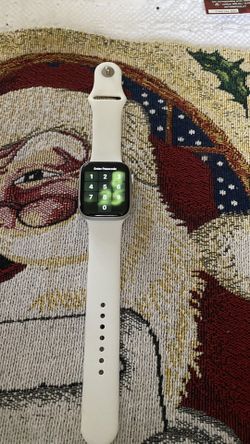 New Apple Watch Serie 5 Never Used 