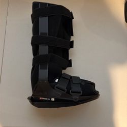 BREG FLATFORM PLUS WALKER BOOT 