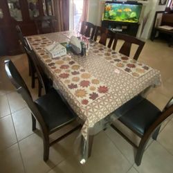 Danning Table