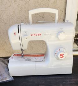 Singer Sewing Machine- New- Model 2250- 10 Stitch- Includes Instructions & Foot Pedal