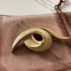 Signed TRIFARI Crown Goldtone Textured SWIRL Shape Pin Brooch