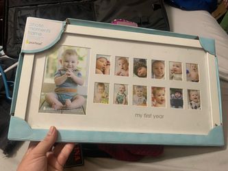 Pearhead picture frame.