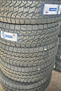 285/70/17 Set De Llantas AT