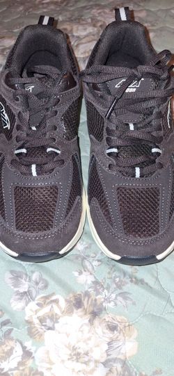Tennie Shoes