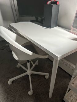 Desk/vanity