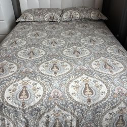 Girl’s Bedroom Furniture