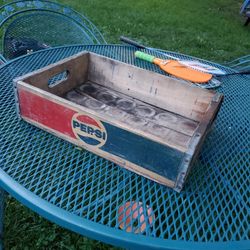 Vintage Pepsi 24 bottle Crate, with Classic Advertisement 