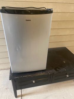 Galanz  small fridge