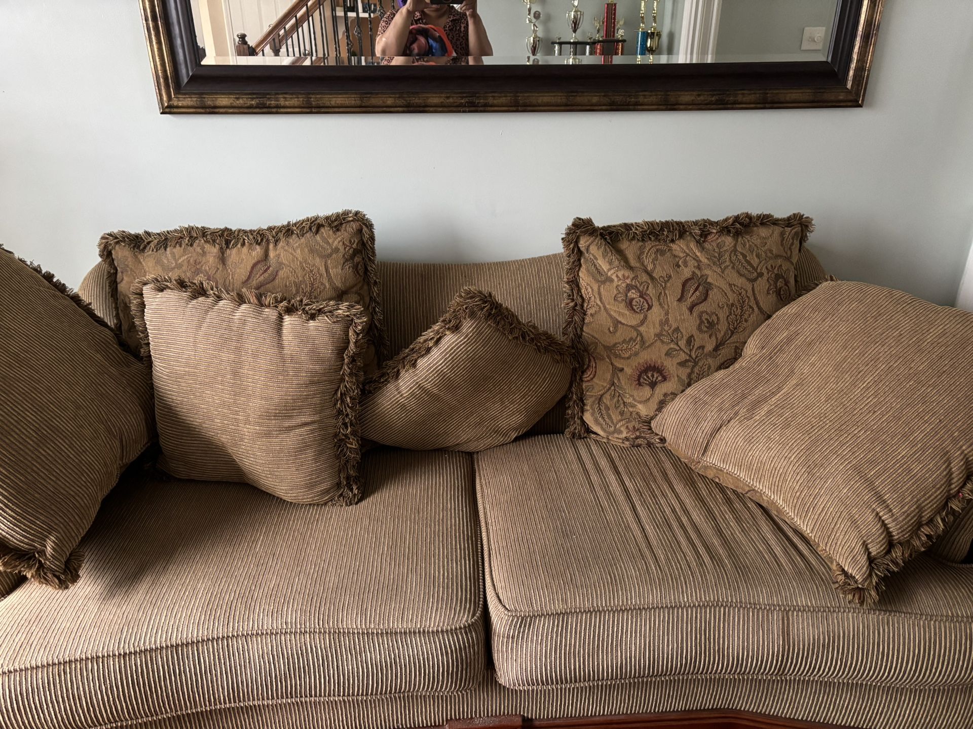 Sofa set