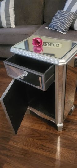 Gorgeous Hollywood Mirror Nightstand or Side Table, Solid Wood, Perfect Condition