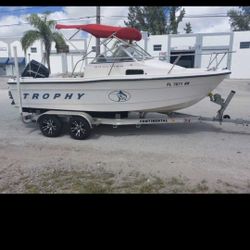 1998  BAYLINER  TROPHY DE 20PIES.  