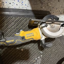 Dewalt Circular Saw 4 1/2 Inch Blade With Carrying Case And Diablo Brand New Blade In The Box