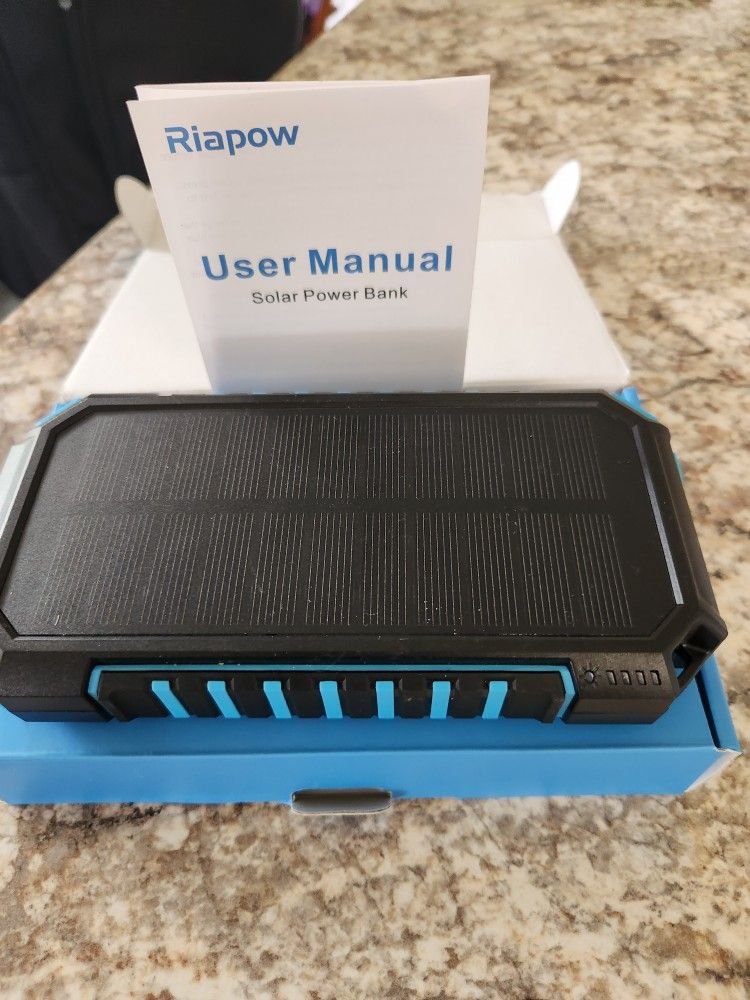 Solar Charger and flashlight 