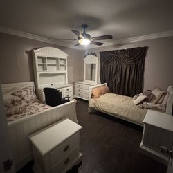 Bedroom Set 2 Beds Mattress Included Good Condition $600