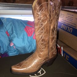 Ariat Women Heritage D Toe Stretch Fit Boots