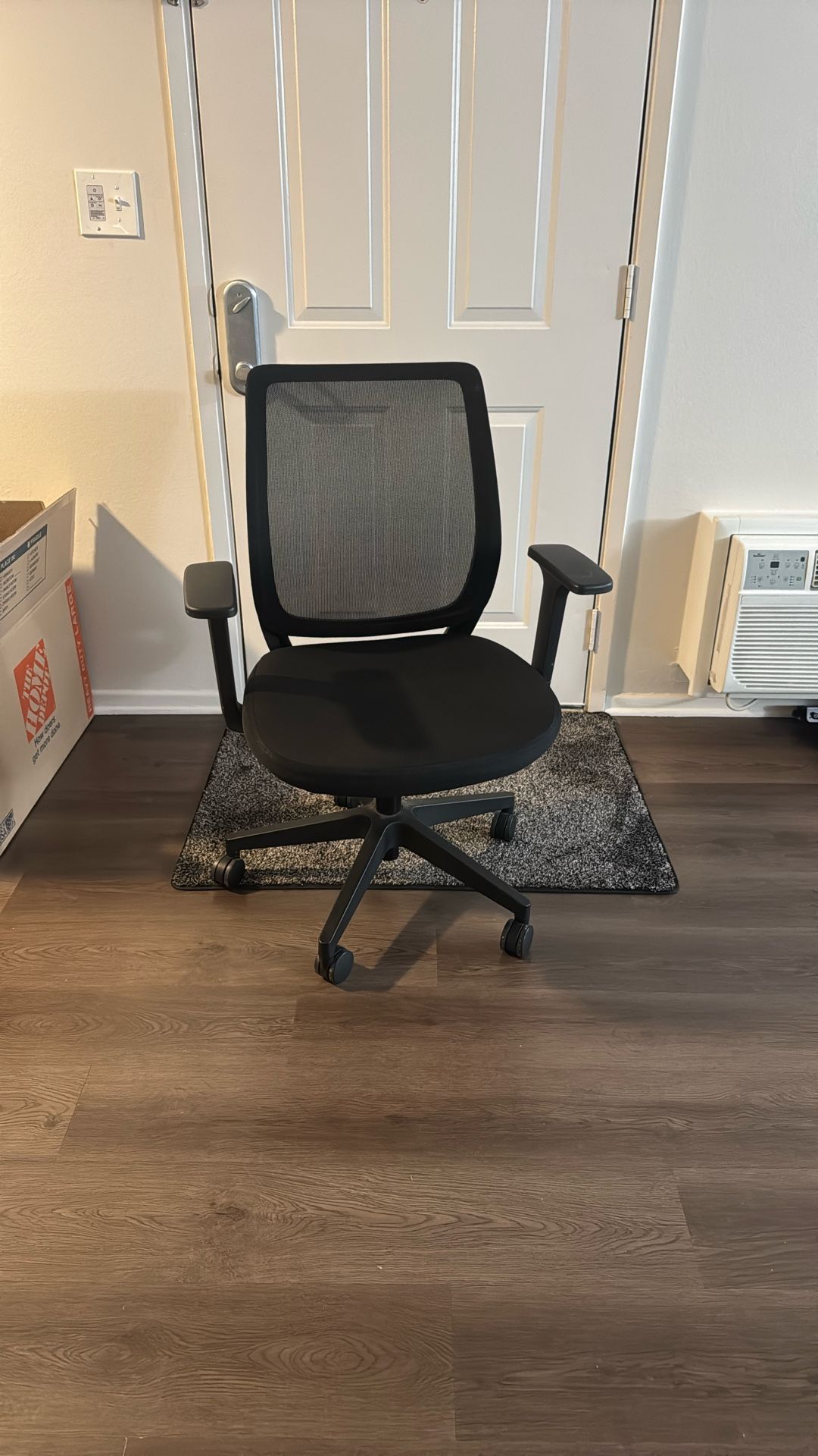 Office chair 