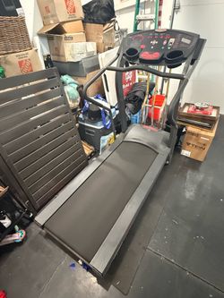 Life Fitness T3 Treadmill – Commercial Grade – Good Condition