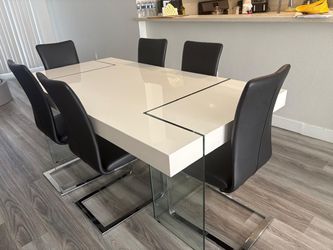 Modern Dining set and Black Glosssy Sideboard/ Buffet