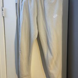 Nike Sweatpants Men’s Size L