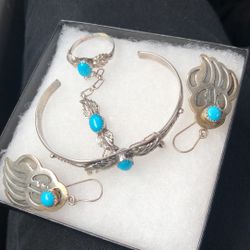 Sterling Silver & Turquoise Bracelet/Ring & Bear Claw & Turquoise Earrings 