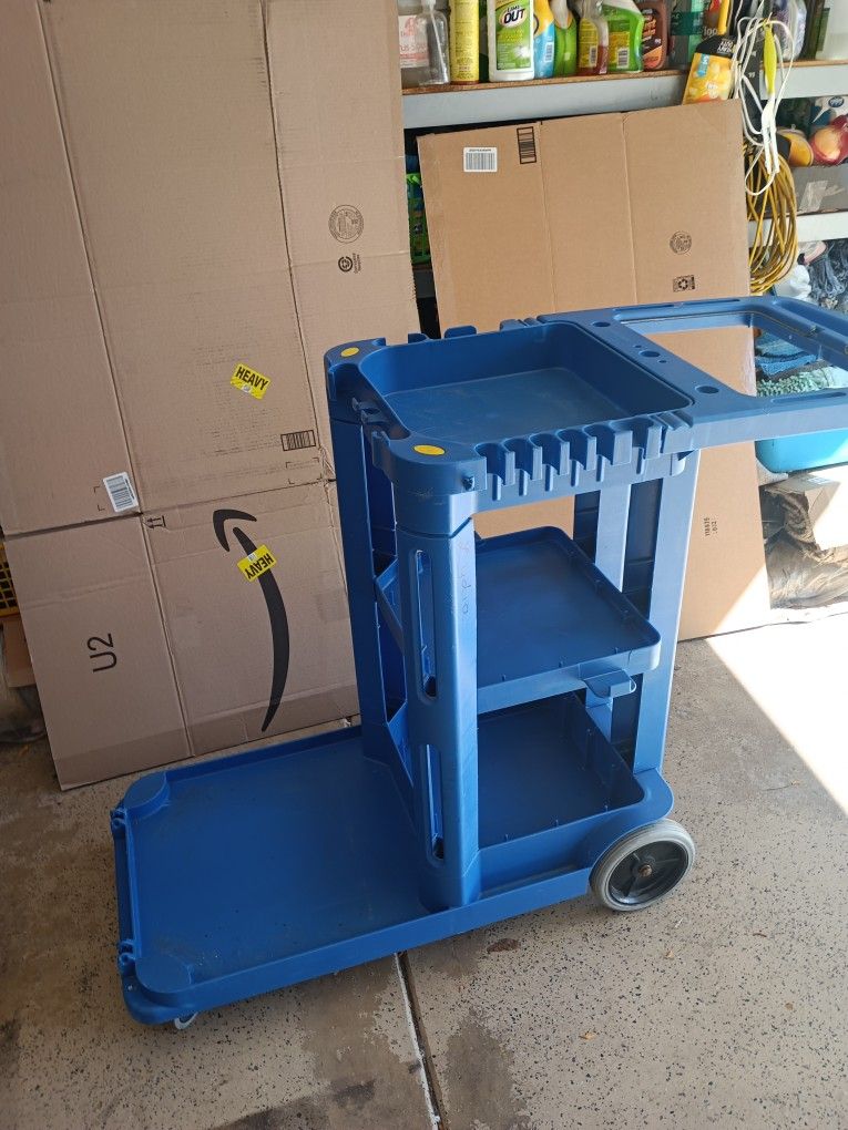 Continental Janitorial Cart For Commercial Cleaning