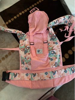 Ergo baby carrier
