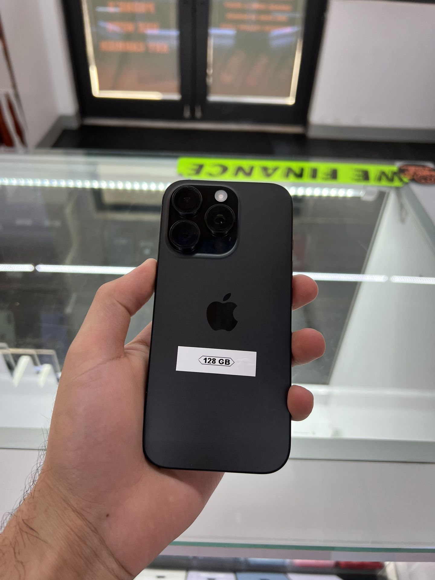 iPhone 16 Pro 128GB (Unlocked)