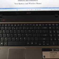 Laptop 15.6" With Wireless Mouse