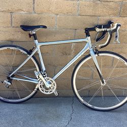 GIANT TCR ROAD BIKE ALUXX, 6000 series!