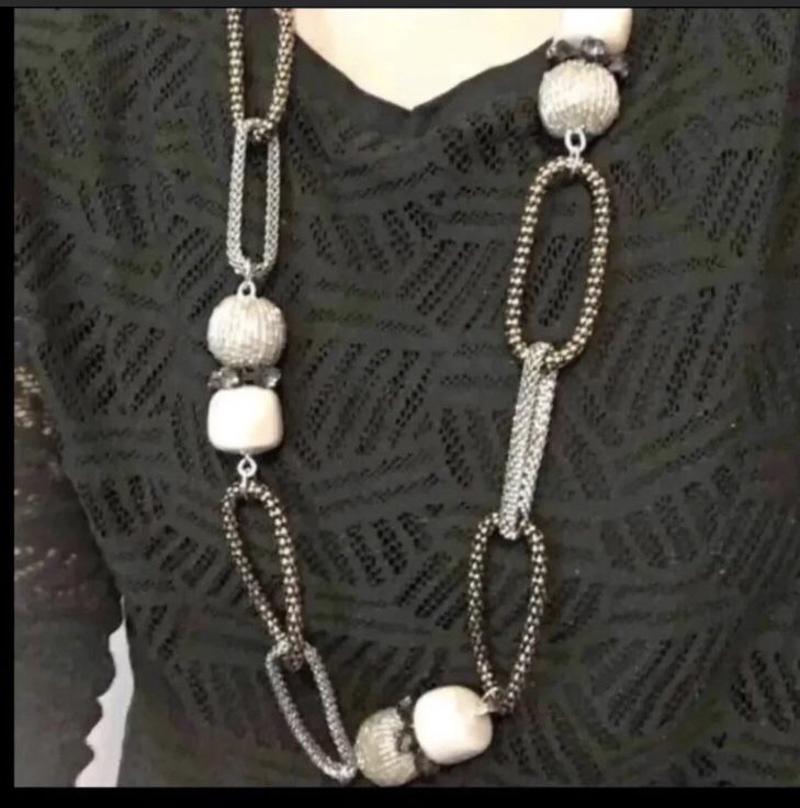 Chunky necklace fashion string